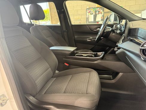 Used 2025 Chevrolet Equinox LT FWD image 28