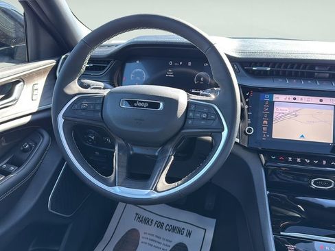 New 2026 Jeep Grand Cherokee L Limited AWD/4WD image 16