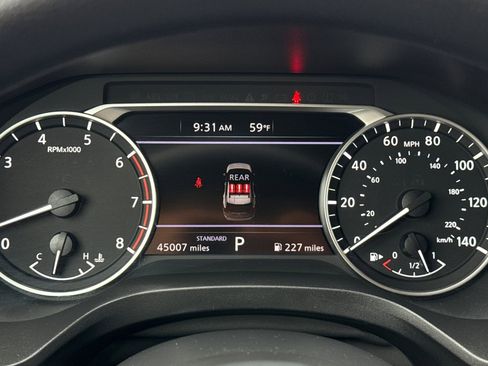 Used 2024 Nissan Rogue SV image 24