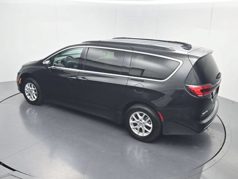 Used 2022 Chrysler Pacifica Touring-L FWD image 55