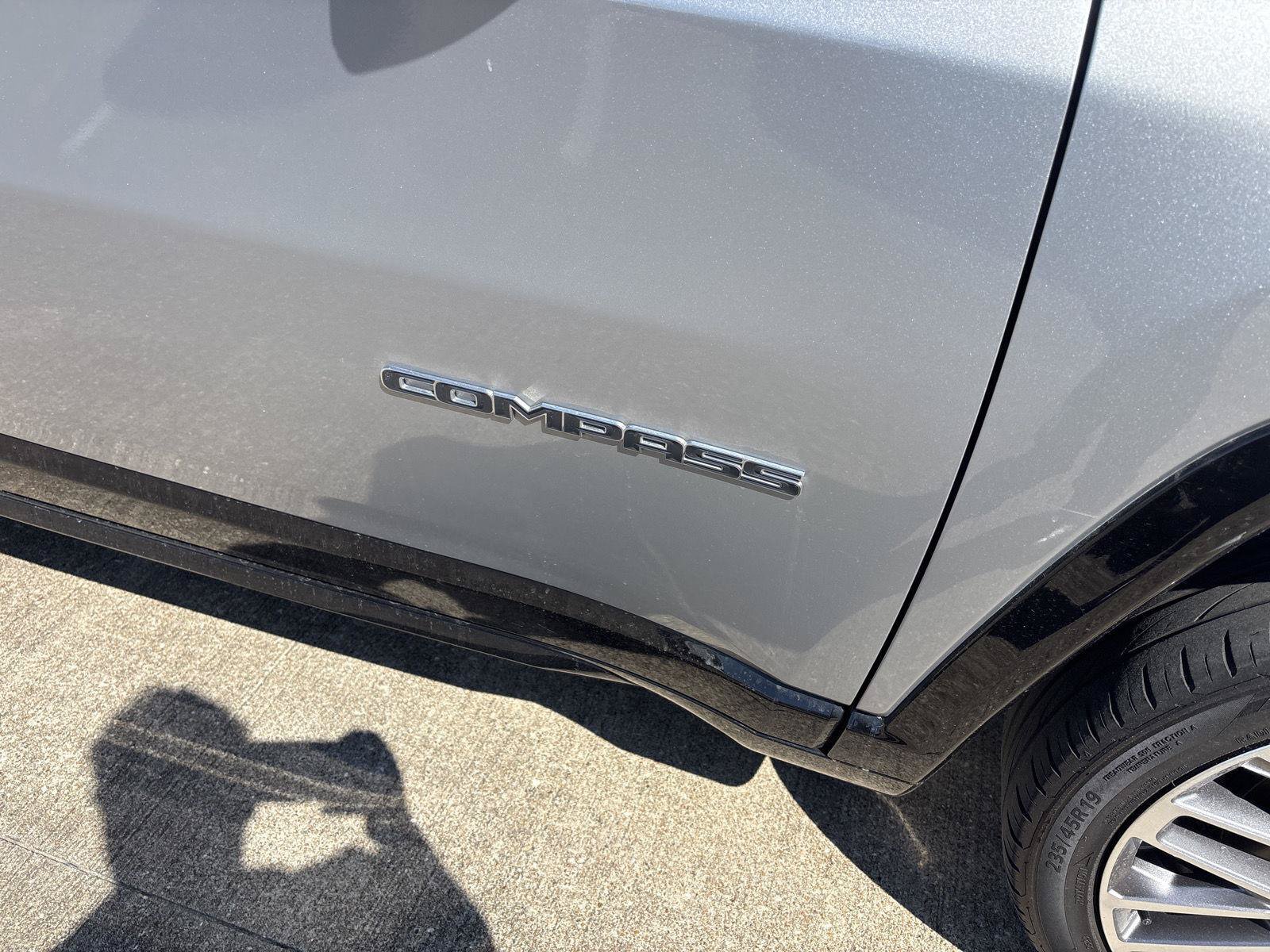 Used 2022 Jeep Compass Limited w/ Elite Group AWD/4WD image 9