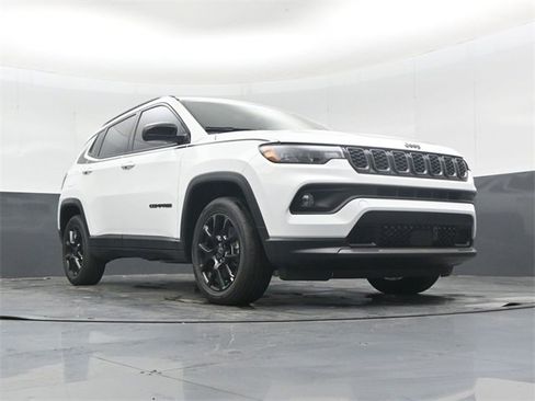 New 2026 Jeep Compass Latitude image 45