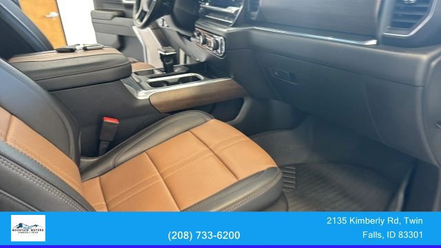 Used 2024 Chevrolet Silverado 1500 High Country w/ Technology Package AWD/4WD image 30