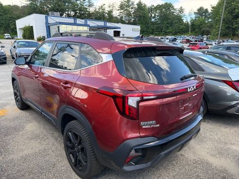 Used 2024 Kia Seltos X-Line AWD/4WD image 2