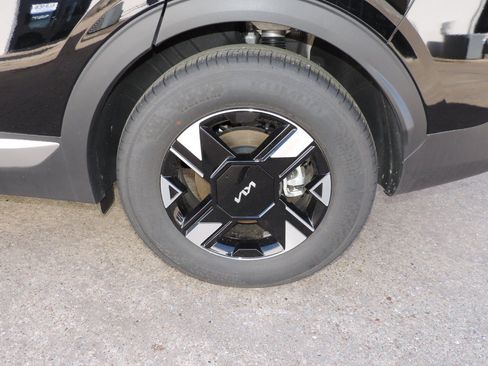 New 2026 Kia Sportage LX w/ LX Convenience Package image 9