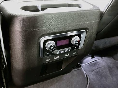 Used 2021 GMC Yukon SLT w/ SLT Premium Package AWD/4WD image 34