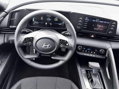 New 2026 Hyundai Elantra Sport image 17