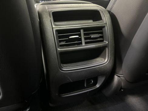 Used 2019 Cadillac XT5 Luxury w/ LPO, Radiant Package AWD/4WD image 33