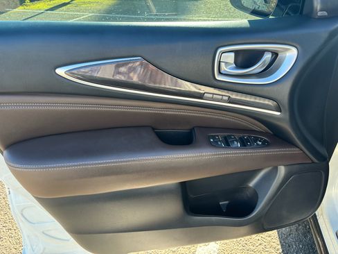 Used 2016 INFINITI QX60 Luxe w/ Premium Plus Package image 11