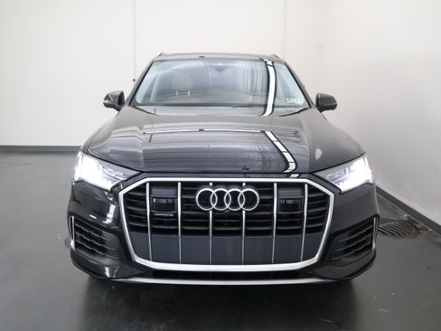 Used 2023 Audi Q7 3.0T Premium Plus w/ Premium Plus Package AWD/4WD image 8