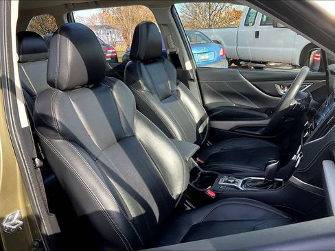 Certified 2022 Subaru Forester Limited image 7