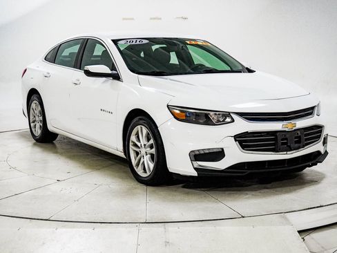 Used 2016 Chevrolet Malibu LT image 12