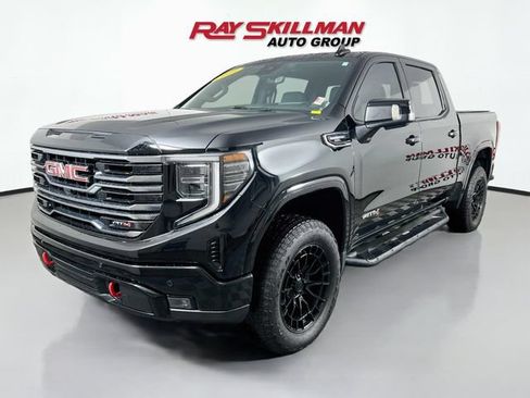 Used 2025 GMC Sierra 1500 AT4 w/ AT4 Premium Package AWD/4WD image 3