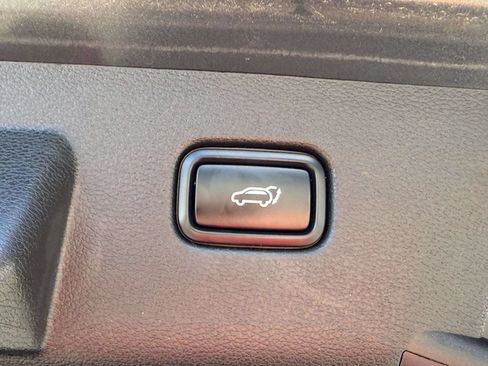 Used 2025 Kia Sportage SX AWD/4WD image 14