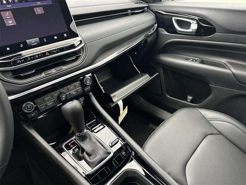 New 2026 Jeep Compass Limited image 14