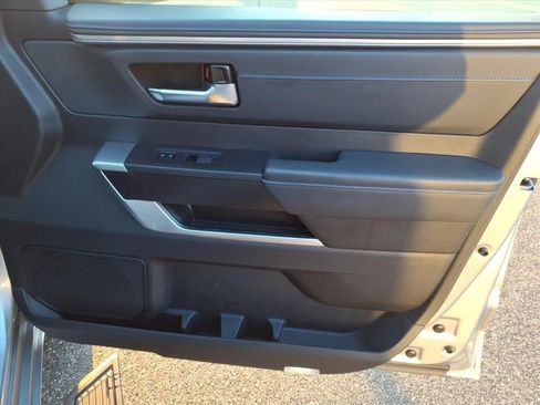 Used 2023 Toyota Tundra Platinum image 17