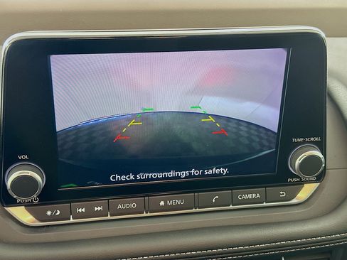 Used 2023 Nissan Rogue S FWD image 22