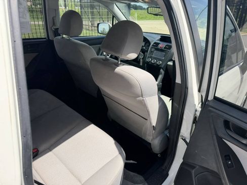 Used 2014 Subaru Forester 2.5i Premium AWD/4WD image 14