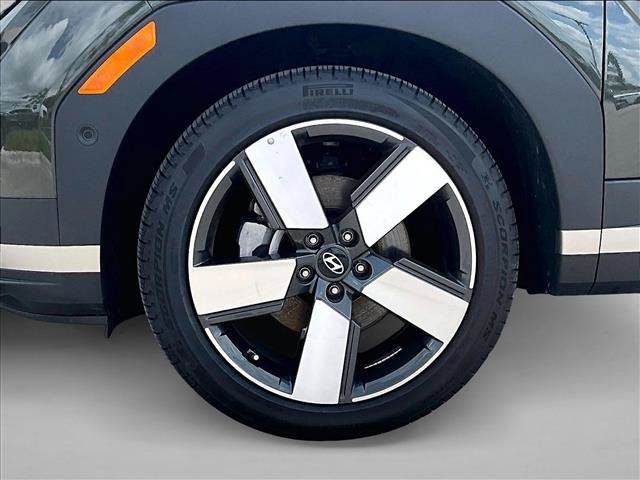 Used 2024 Hyundai Santa Fe Limited FWD image 10