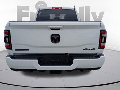 Used 2024 RAM 2500 Big Horn w/ Night Edition AWD/4WD image 8