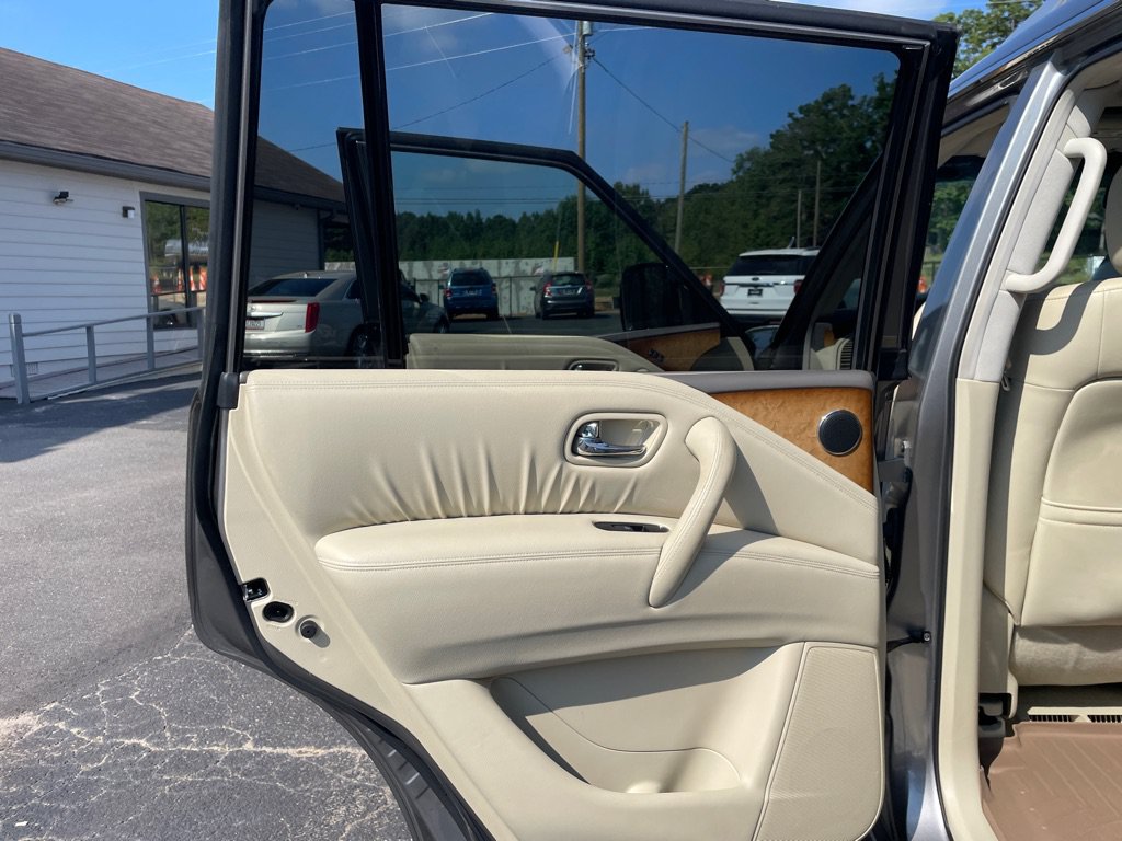 Used 2012 INFINITI QX56 2WD w/ Theater Pkg image 17