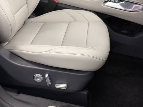 New 2026 Lincoln Nautilus Premier image 12