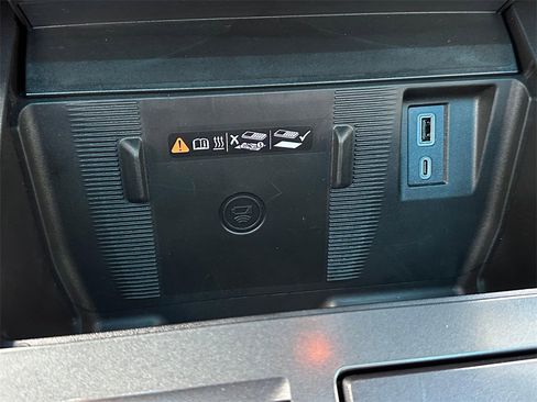 Used 2024 GMC Hummer EV 3X w/ Omega Edition image 26