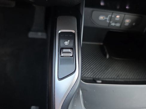 Used 2025 Kia Sorento S w/ Panoramic Sunroof Package FWD image 23