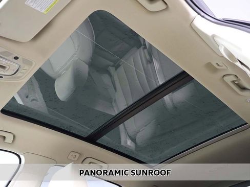 Used 2017 Audi Q7 3.0T Premium Plus w/ Premium Plus Package image 4