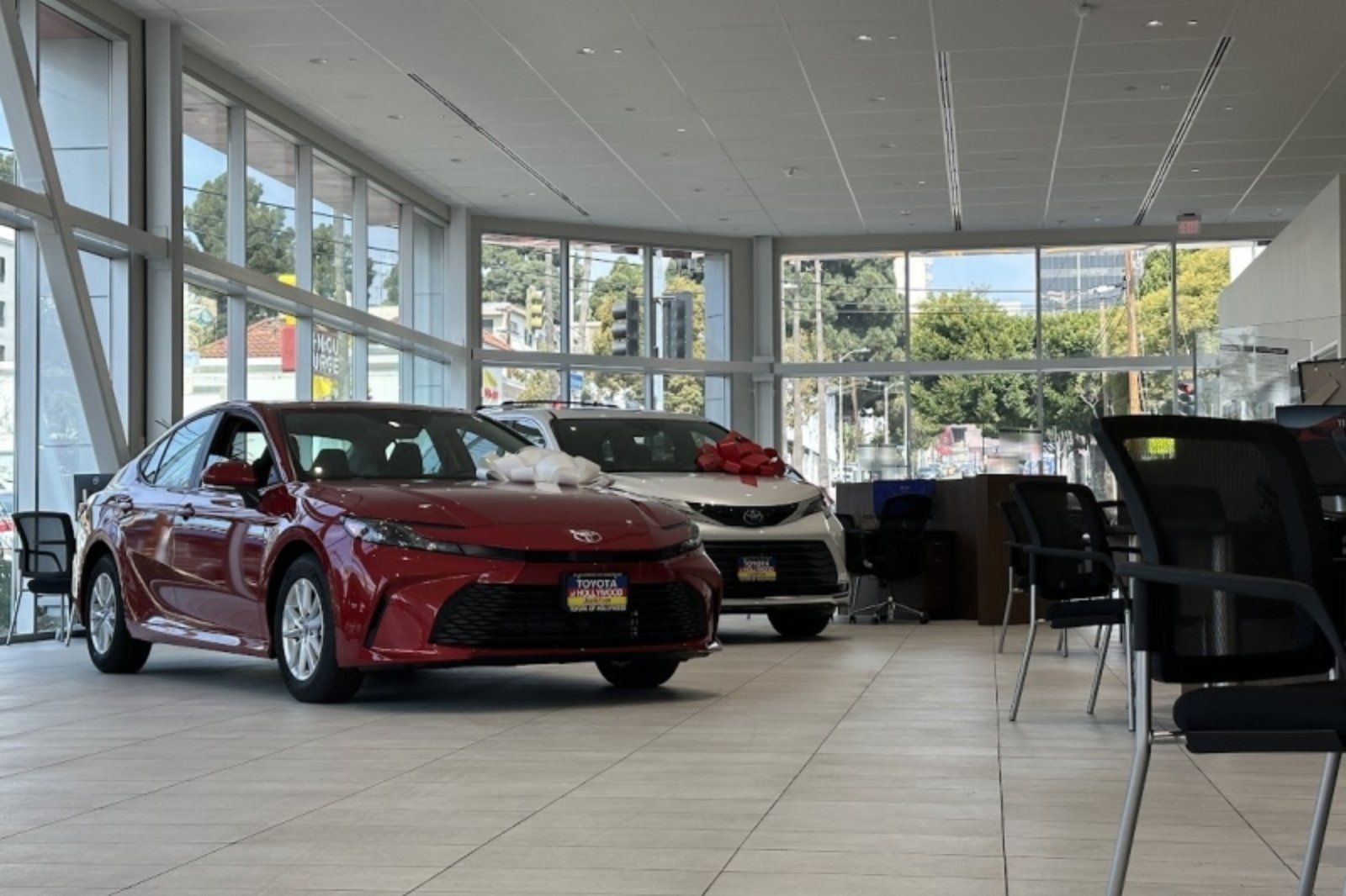 Used 2026 Toyota Corolla LE w/ LE Premium Package FWD image 31