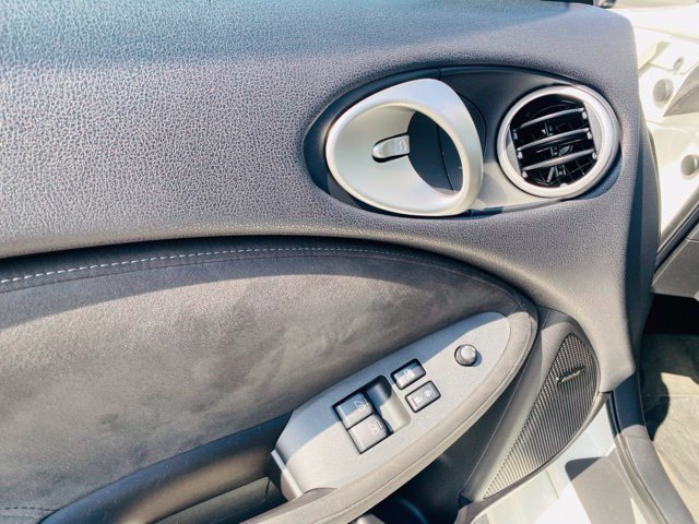Used 2018 Nissan 370Z Touring Sport RWD image 22