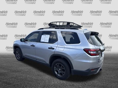 Certified 2025 Honda Pilot TrailSport image 8