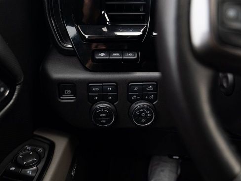 Used 2023 Chevrolet Silverado 1500 ZR2 w/ Technology Package image 13