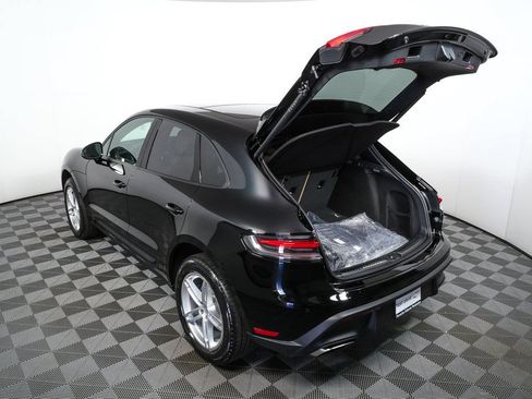Certified 2026 Porsche Macan AWD/4WD image 34