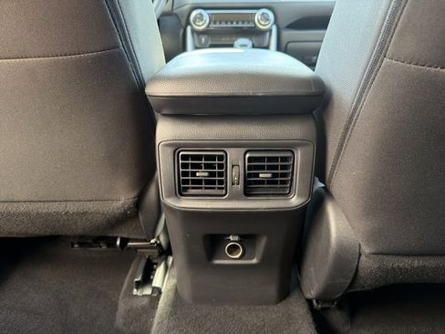 Used 2025 Toyota RAV4 LE AWD/4WD image 23