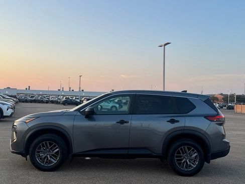 Certified 2024 Nissan Rogue S FWD image 15