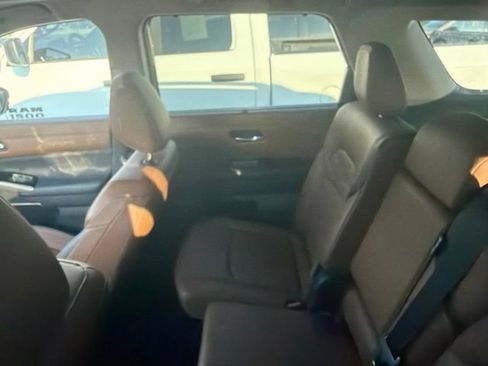 Used 2024 Nissan Pathfinder Platinum w/ Cargo Package FWD image 9