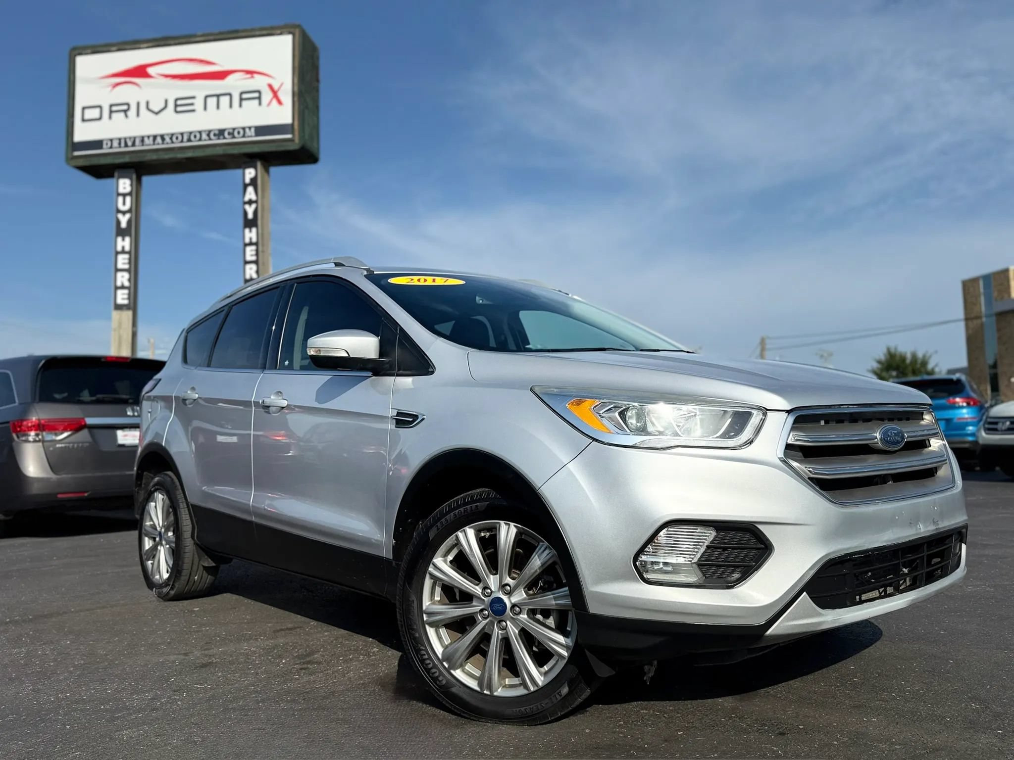 Used 2017 Ford Escape Titanium FWD image 1