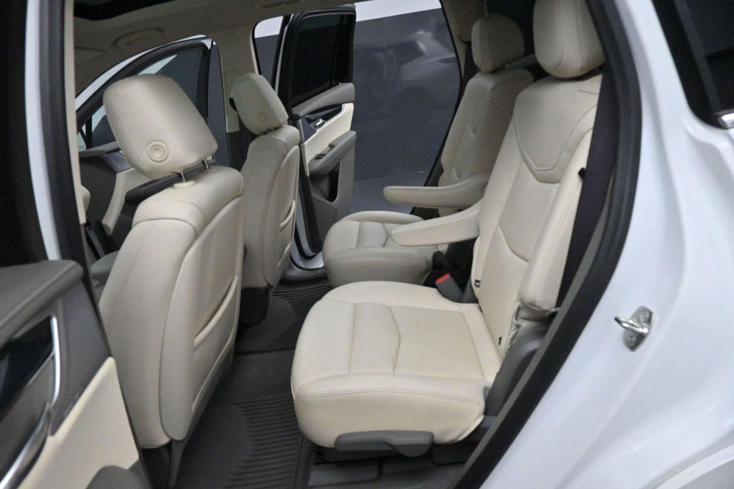Certified 2024 Cadillac XT6 Premium Luxury AWD/4WD image 31