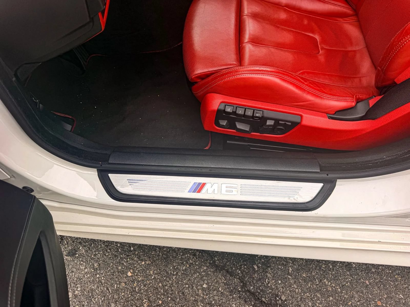 Used 2016 BMW M6 Gran Coupe RWD image 30
