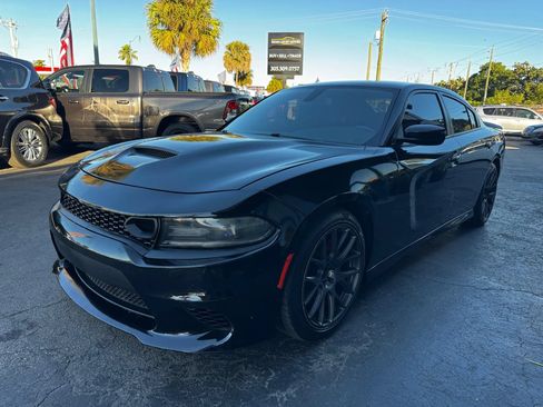 Used 2017 Dodge Charger R/T Scat Pack RWD image 7