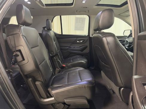 Used 2018 Chevrolet Traverse LT AWD/4WD image 38