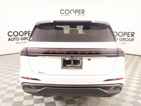 New 2026 Lincoln Nautilus Premier w/ Jet Appearance Package AWD/4WD image 22