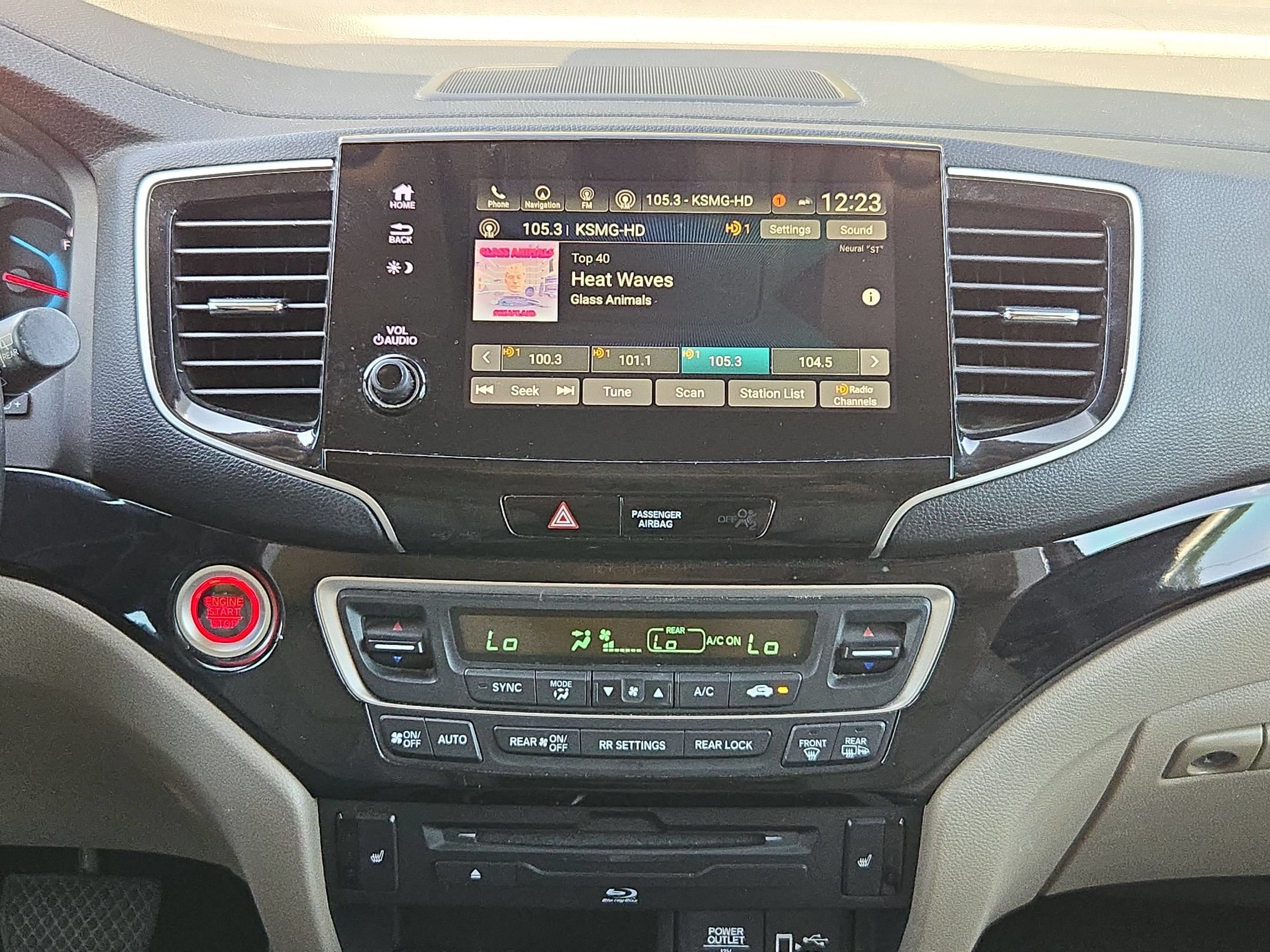 Used 2021 Honda Pilot Touring image 18
