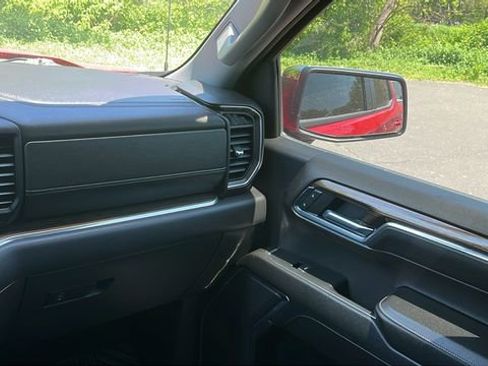 Used 2024 Chevrolet Silverado 1500 LT AWD/4WD image 26