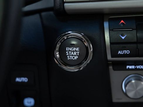 Used 2014 Lexus LS 460 image 28