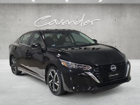 Used 2024 Nissan Sentra SV image 2