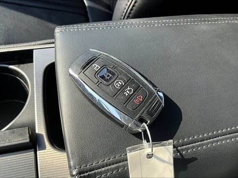 Used 2018 Lincoln MKZ Reserve FWD image 38