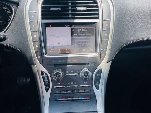 Used 2017 Lincoln MKX Reserve AWD/4WD image 21