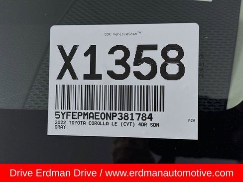 Used 2022 Toyota Corolla LE image 30